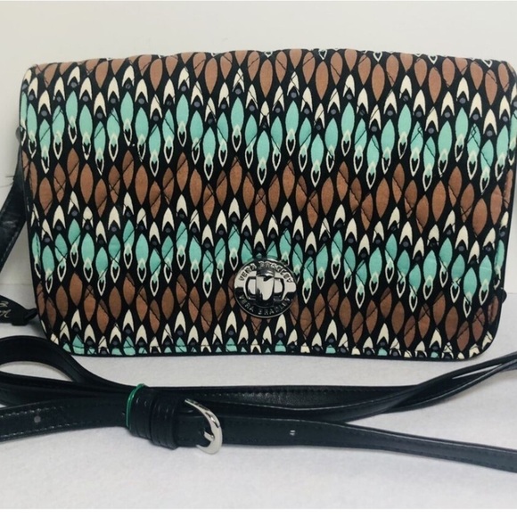 Vera Bradley Handbags - Vera Bradley Shoulder Bag
